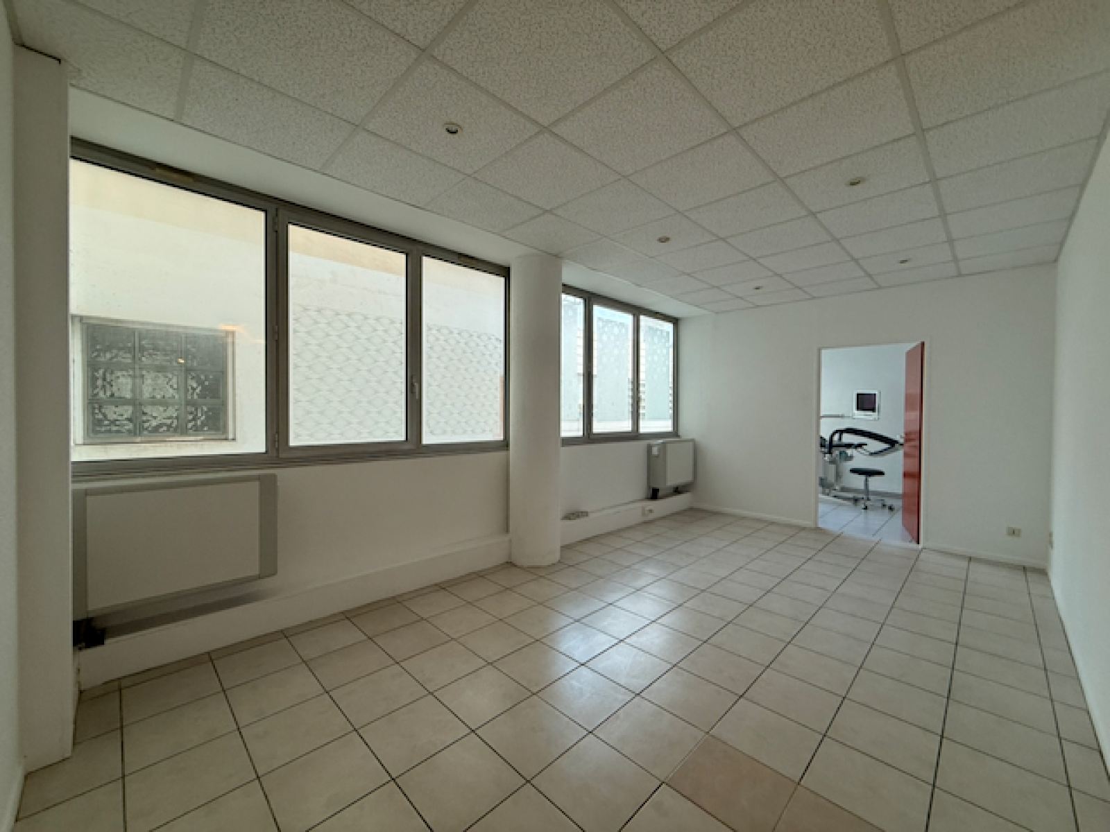 Image_,
			Local commercial, Nîmes, ref :2511