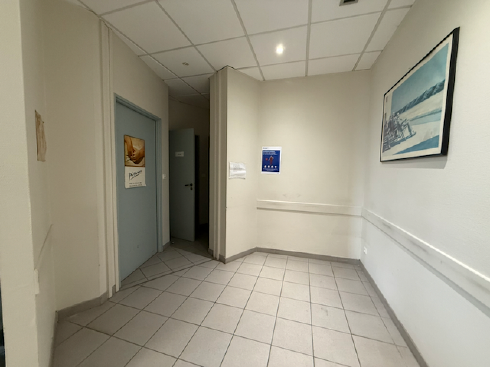 Image_,
			Local professionnel, Nîmes, ref :2521