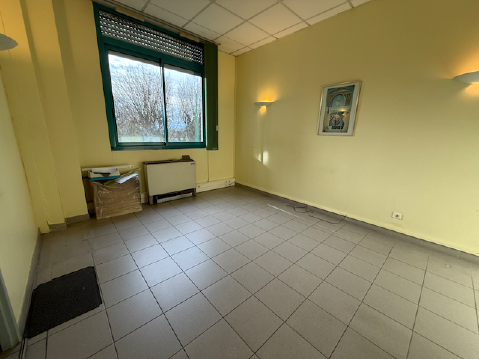 Image_,
			Local professionnel, Nîmes, ref :2521